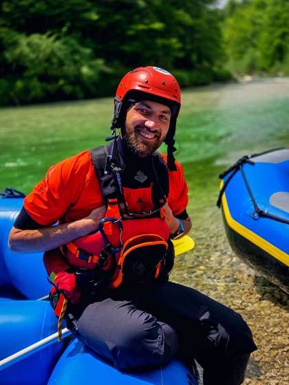 Rafting-Guide am Boot, Steiermark