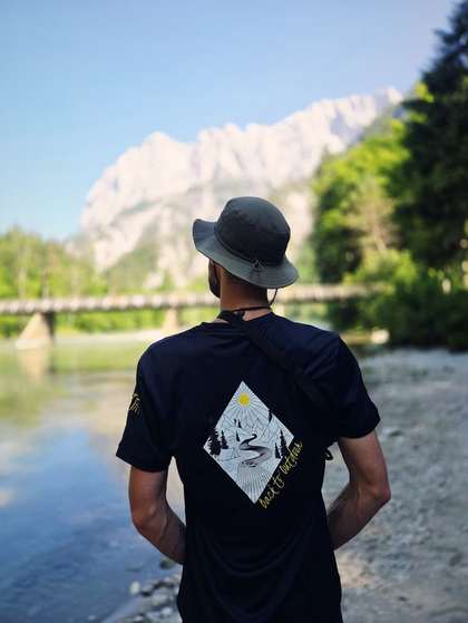 Back to Outdoor Shirt am Fluss, Gesäuse
