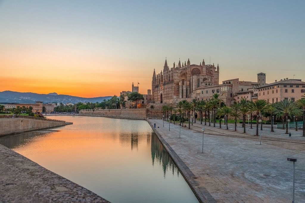 palma de mallorca, palma, mallorca, cathedral la seu, cathedral, tourism, nature, evening sun, sunset, places of interest, architecture, vacations, summer, church, city, building, historical